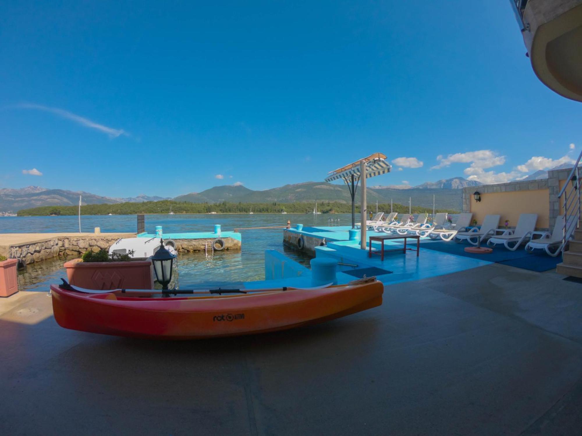 Porto Del Sole Apartments Tivat Bagian luar foto