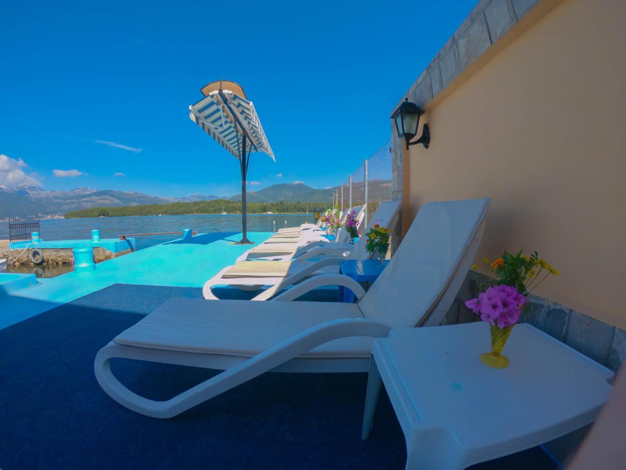 Porto Del Sole Apartments Tivat Bagian luar foto