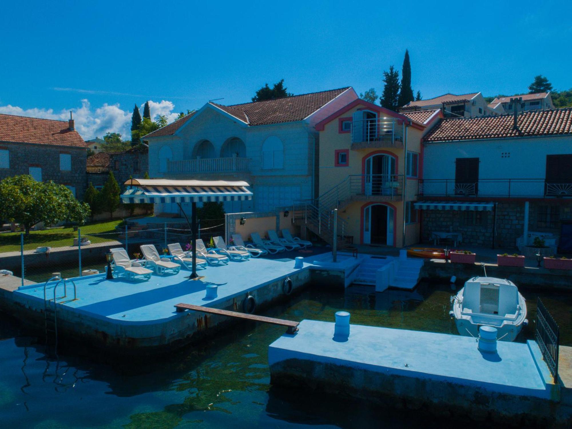 Porto Del Sole Apartments Tivat Bagian luar foto