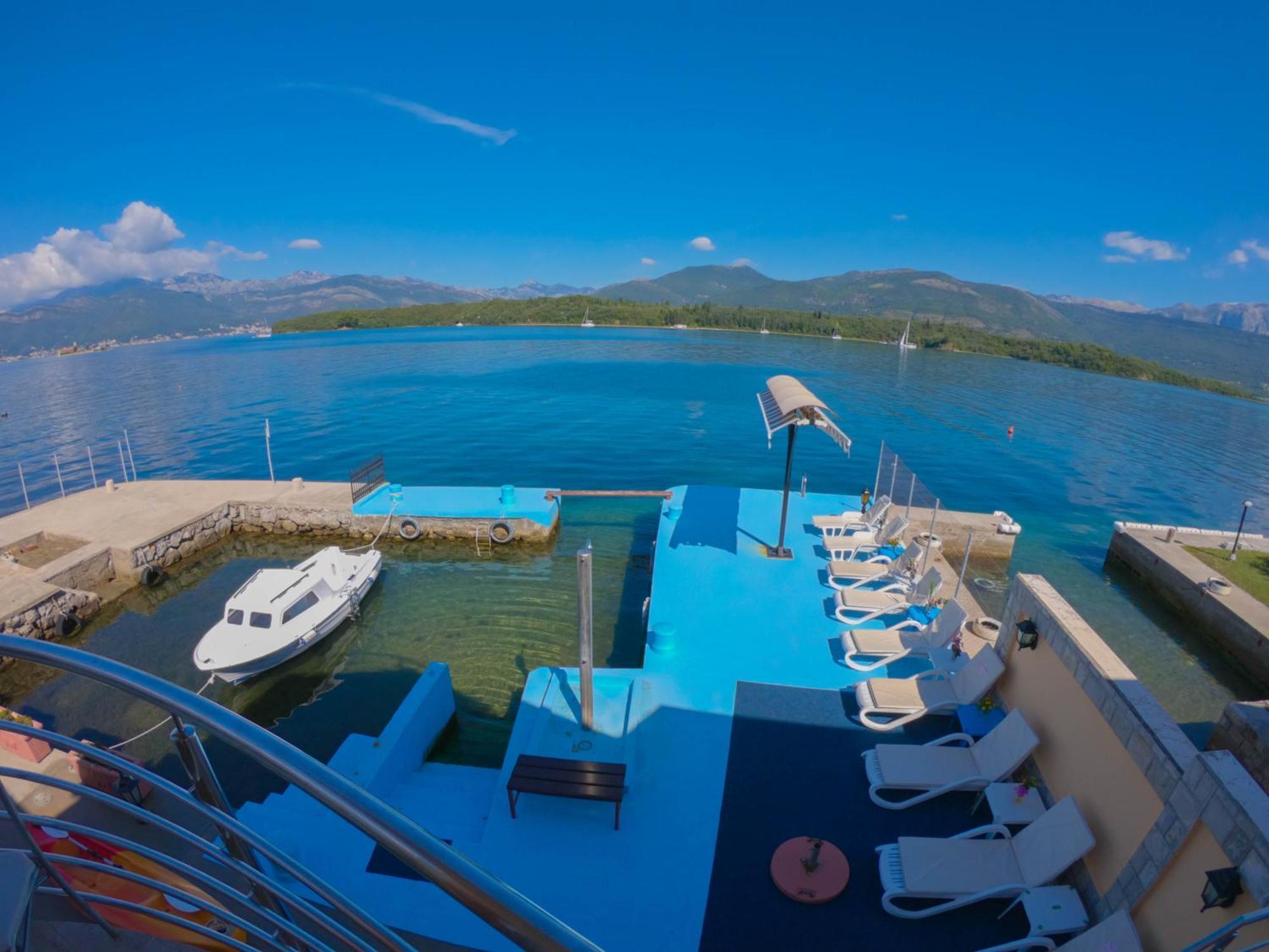 Porto Del Sole Apartments Tivat Bagian luar foto