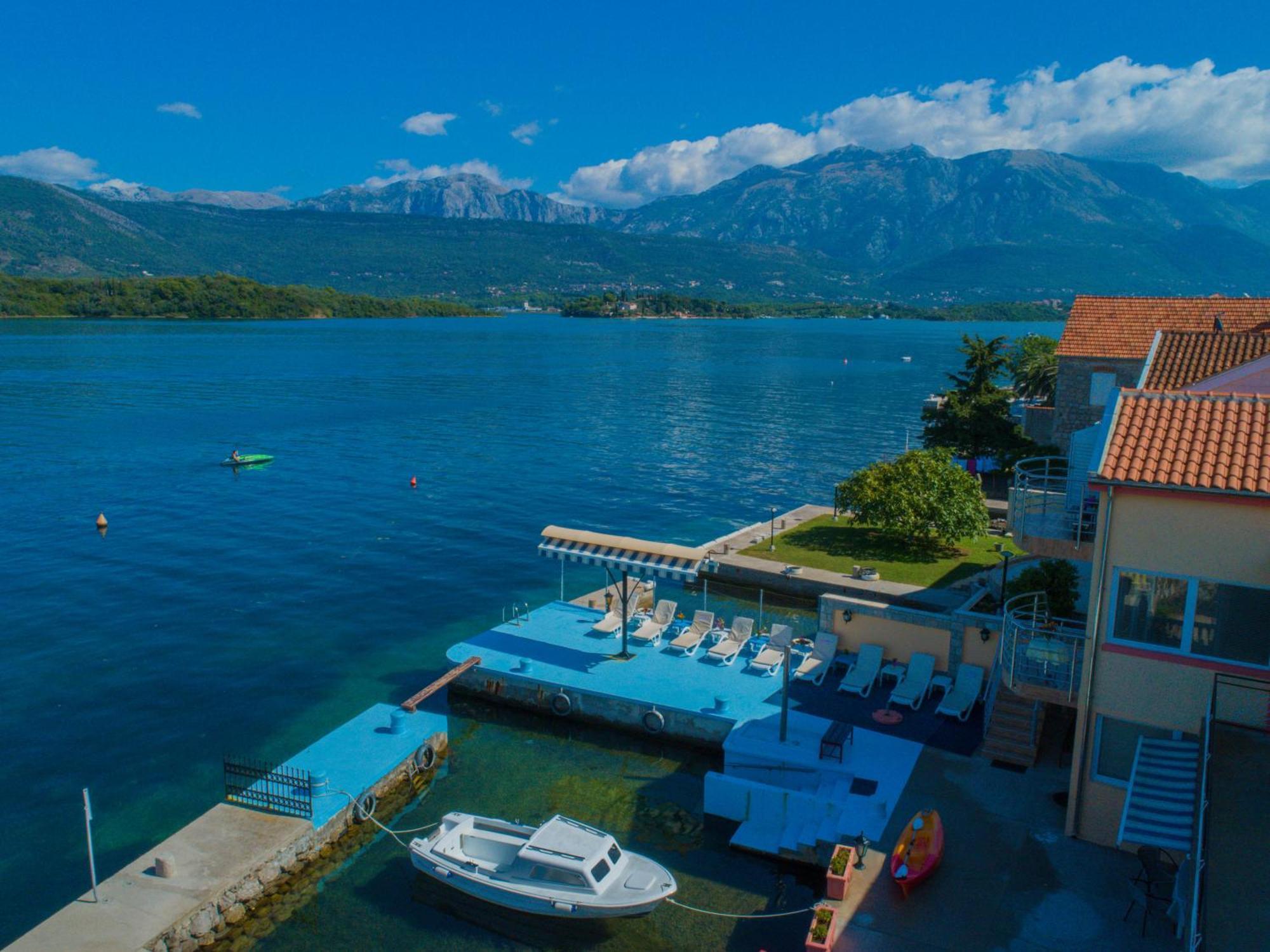 Porto Del Sole Apartments Tivat Bagian luar foto